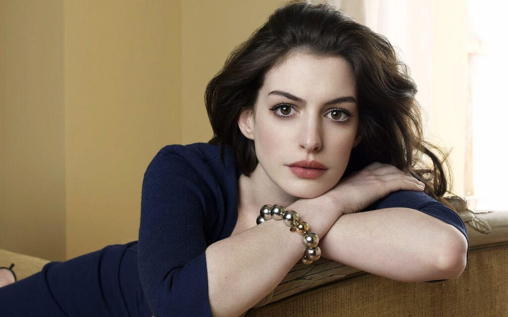 Anne Hathaway Wallpapers Free Download Wallpapers