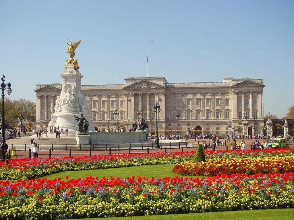 Visitor For Travel Buckingham Palace Majestic 2K Wallpapers Gallery
