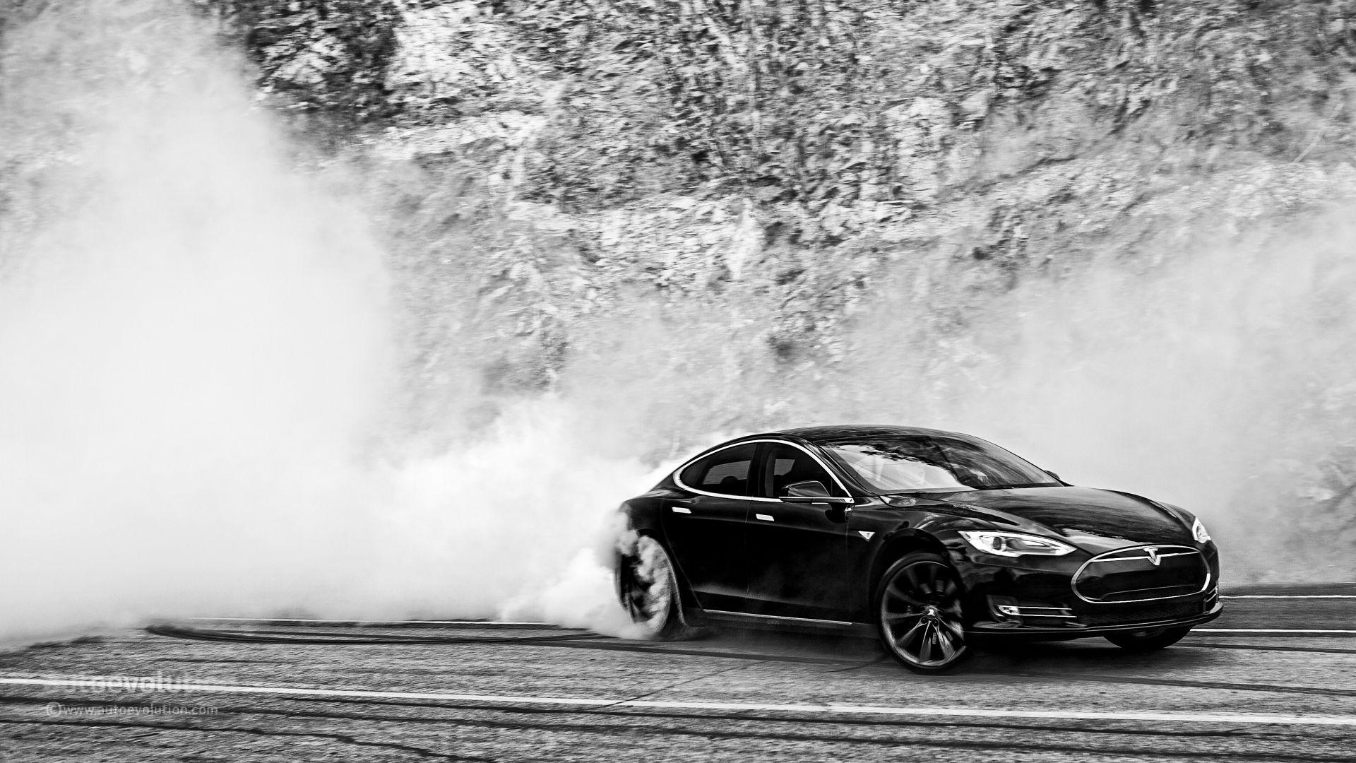 Tesla Model S Doing Monster Burnouts 2K Wallpapers