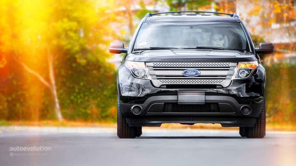 Ford Explorer 2K Wallpapers