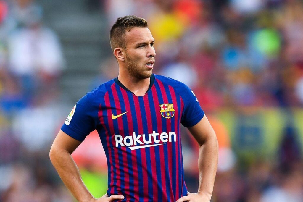 Arthur in Awe as Lionel Messi Compares Him to Xavi