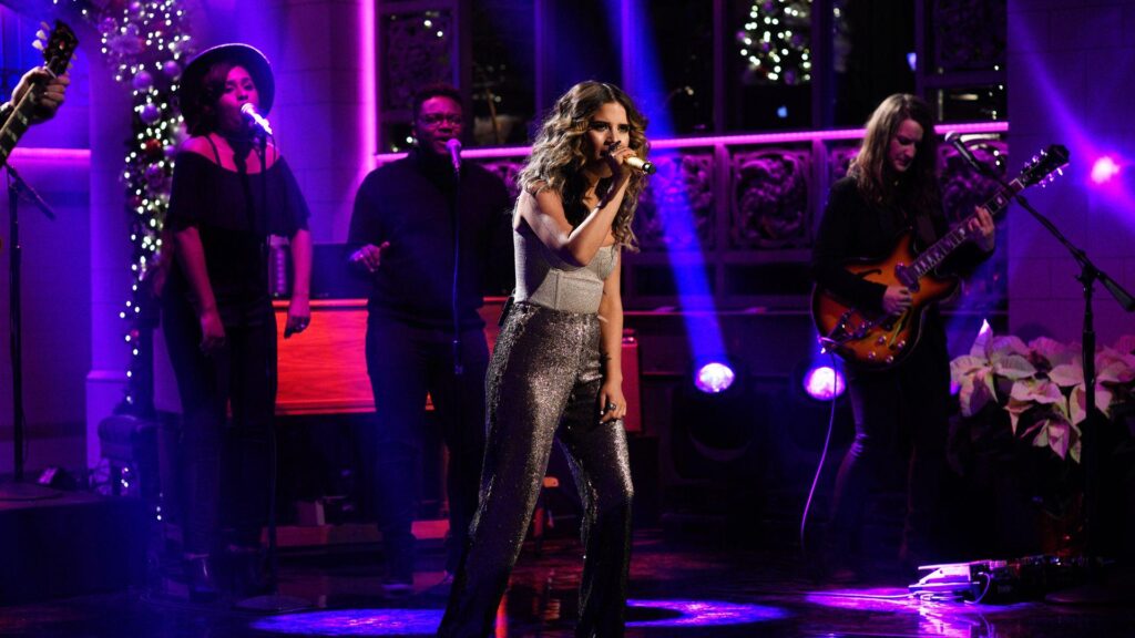 Watch Maren Morris s Mercedes From Saturday Night Live