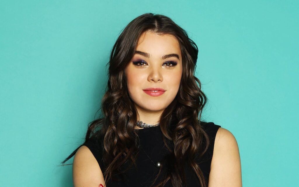 Hailee Steinfeld wallpapers High Quality Resolution Download