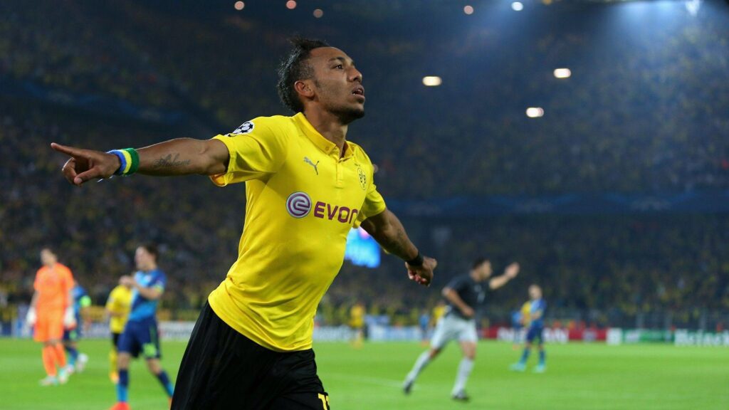 Download 2K footballers, Pierre Emerick Aubameyang, Soccer Pitches