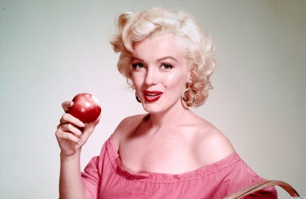 Marilyn Monroe Wallpapers 2K Download in Celebrities Marilyn Monroe