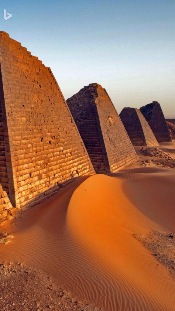 Pyramids at Meroë, Sudan Bing wallpaper