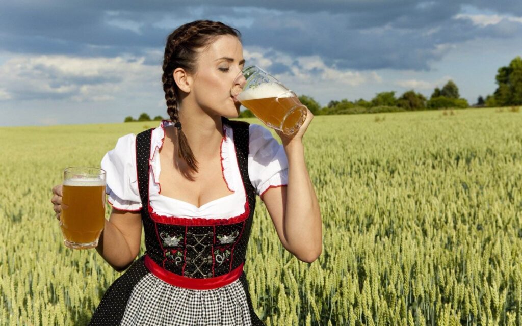 Download Oktoberfest Wallpapers in 2K with hot Babe –