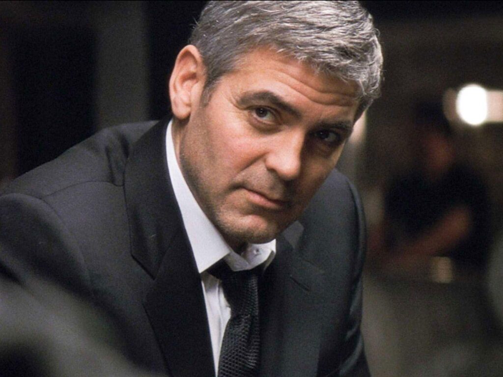 Georges Clooney in suit