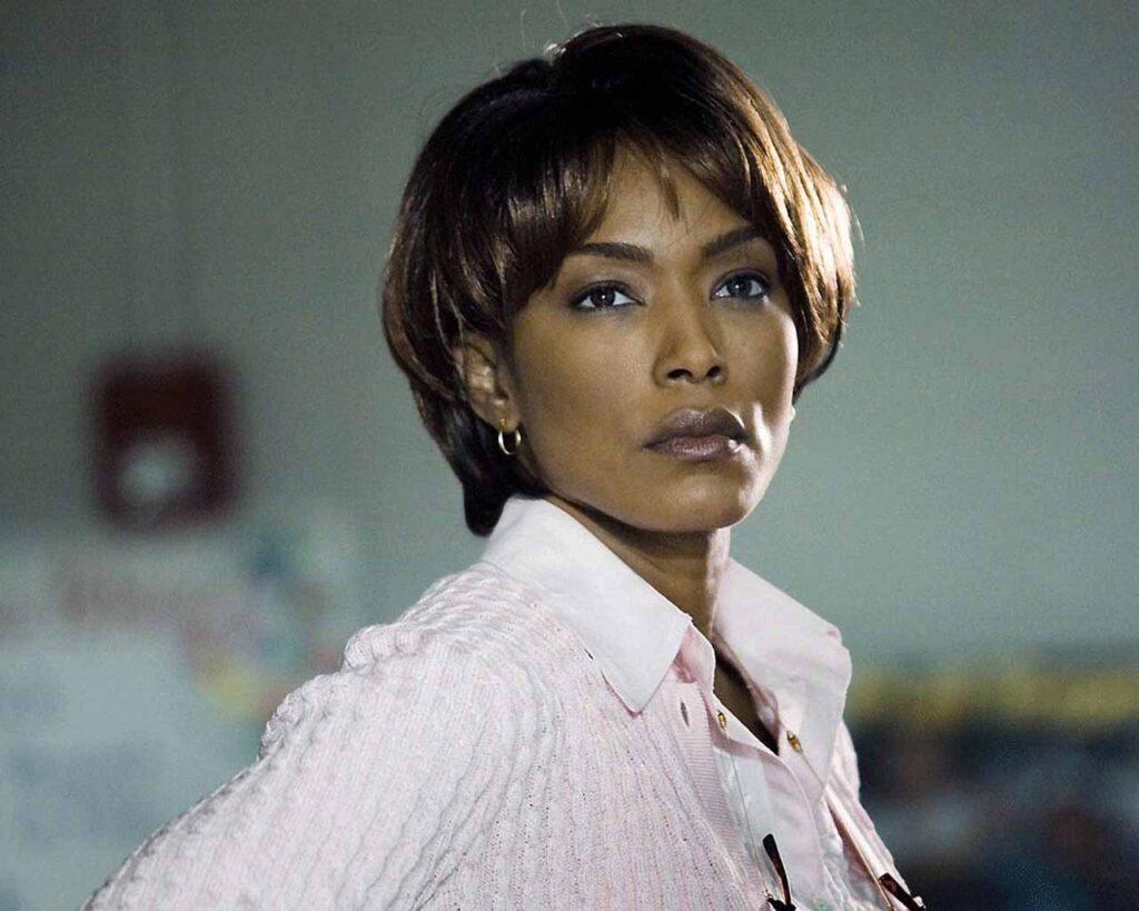 HQ Wallpapers Angela Bassett Pictures