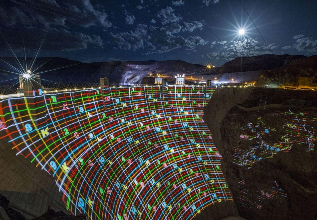 Freightliner Breaks Record With Hoover Dam Projection Mapping