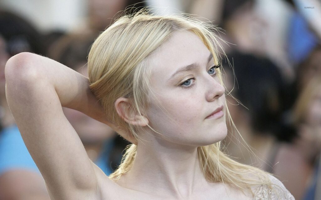 Dakota Fanning Wallpapers Mb