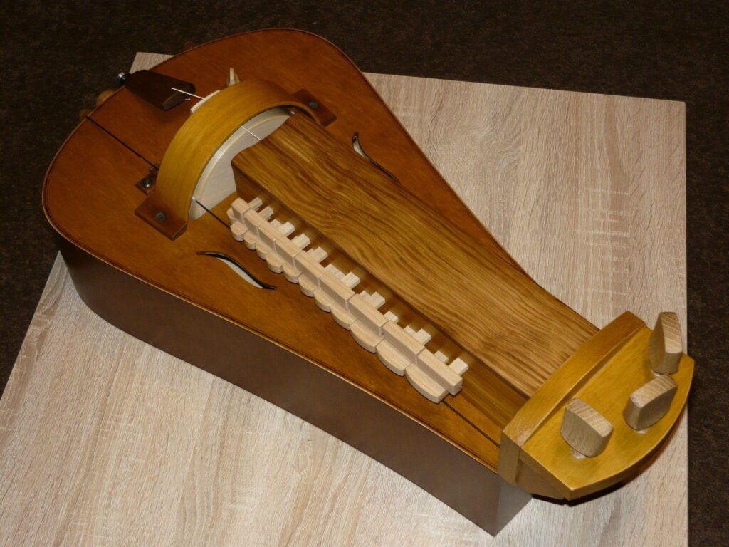 Hurdy gurdy