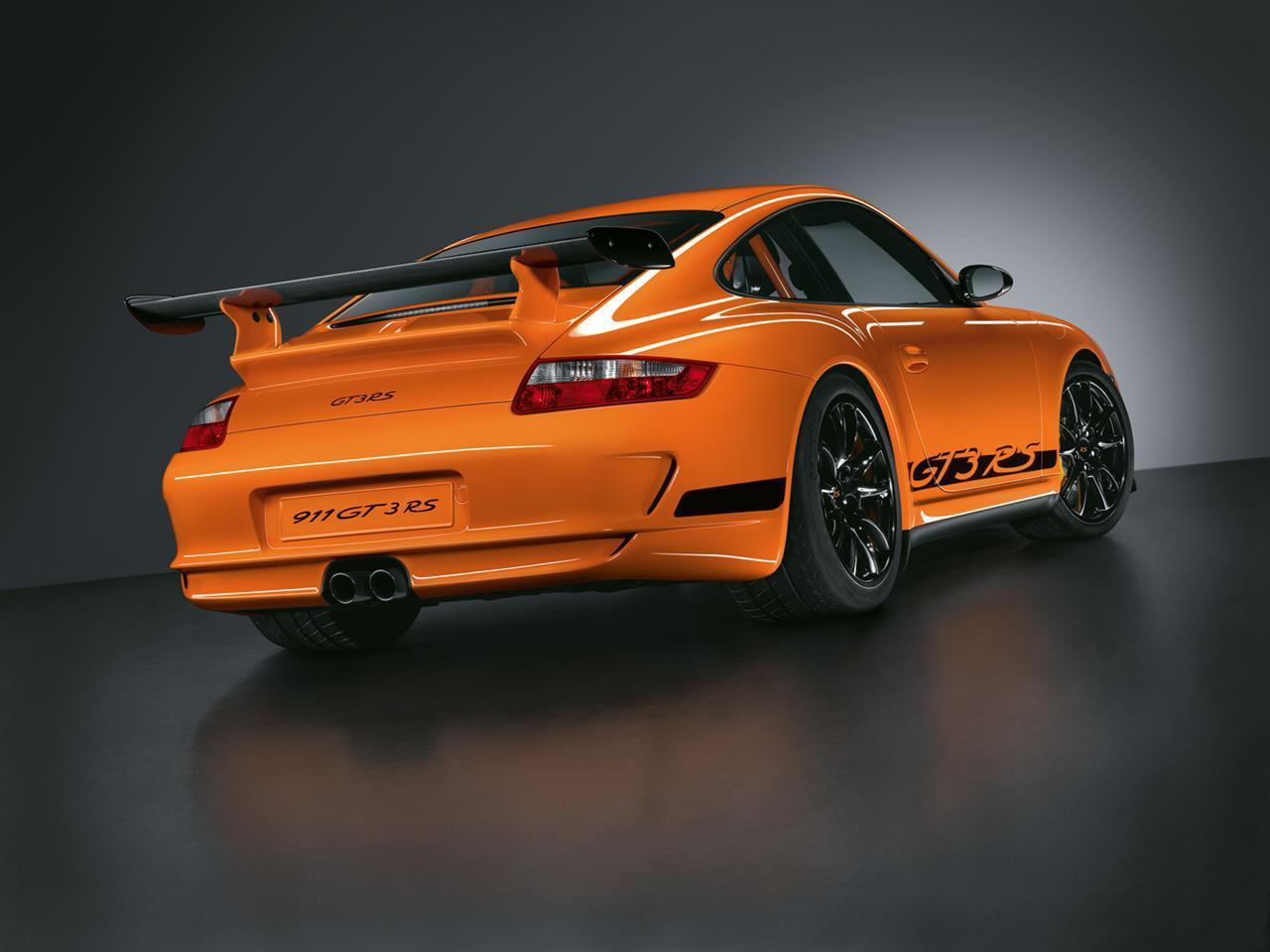 Porsche GT RS Desk 4K Wallpapers and High Resolution