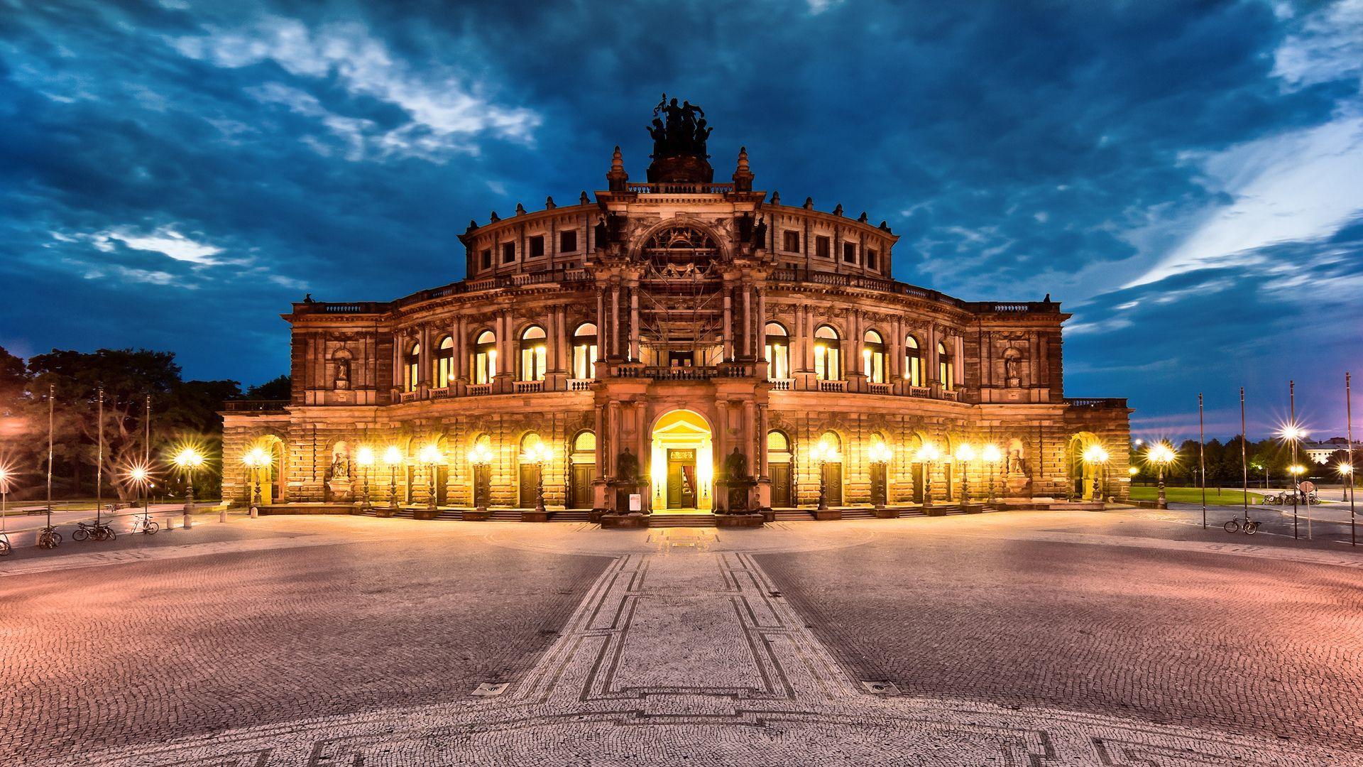 Dresden Opera Hous 2K Wallpaper, Backgrounds Wallpaper