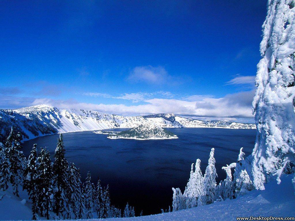 Desk 4K Wallpapers » Natural Backgrounds » Crater Lake in Winter