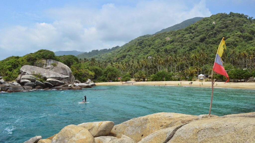 Tour Playa Blanca en Lancha Santa Marta – Viajapuesco