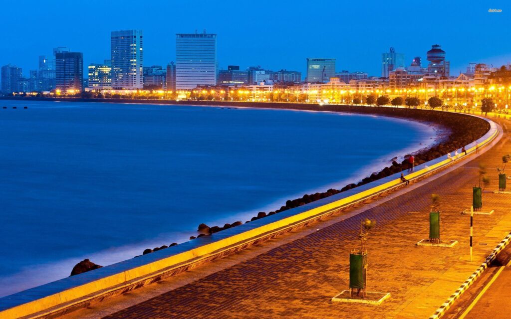 Marine Drive in Mumbai wallpapers