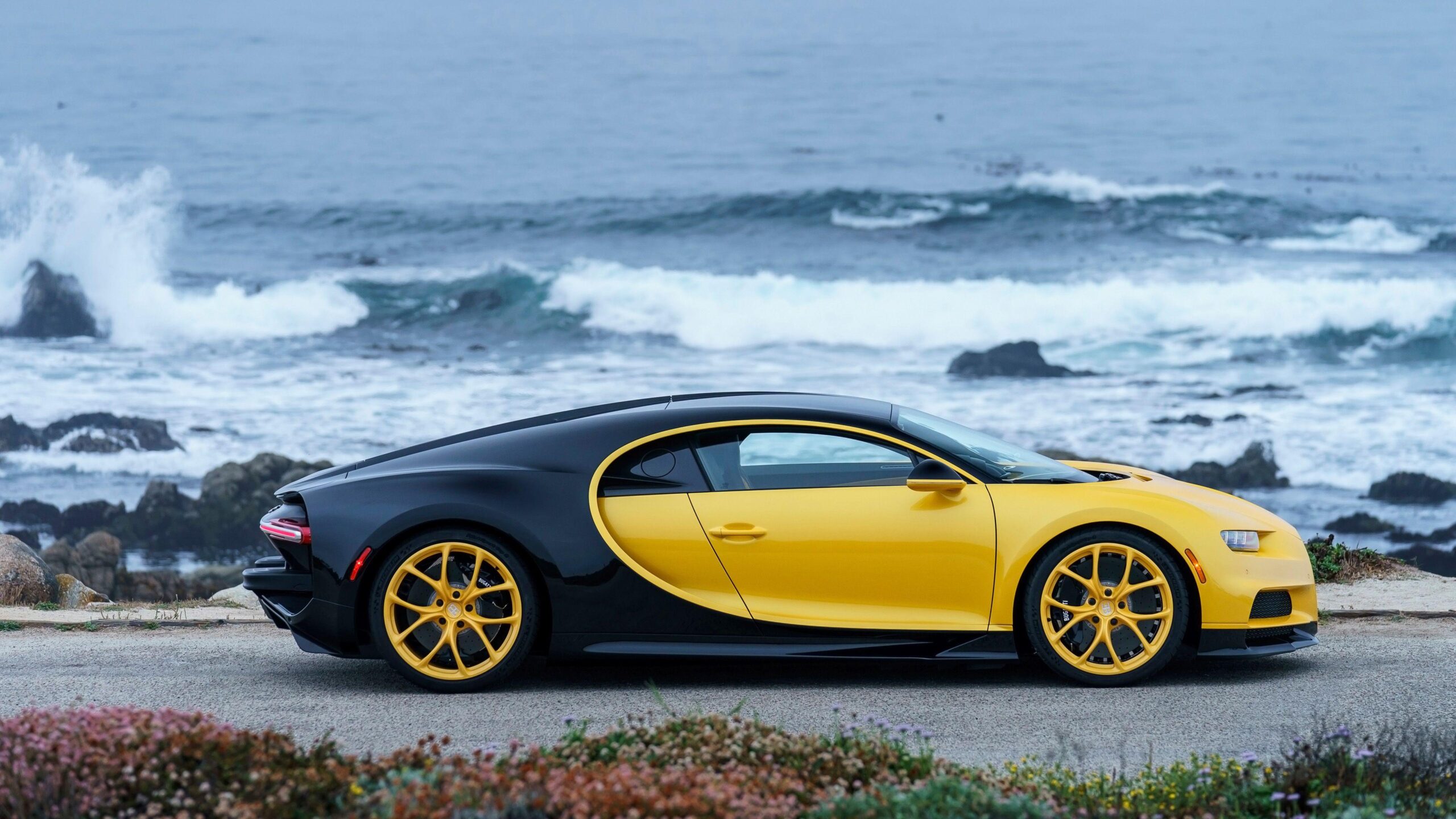 Bugatti Chiron Yellow and Black K Wallpapers
