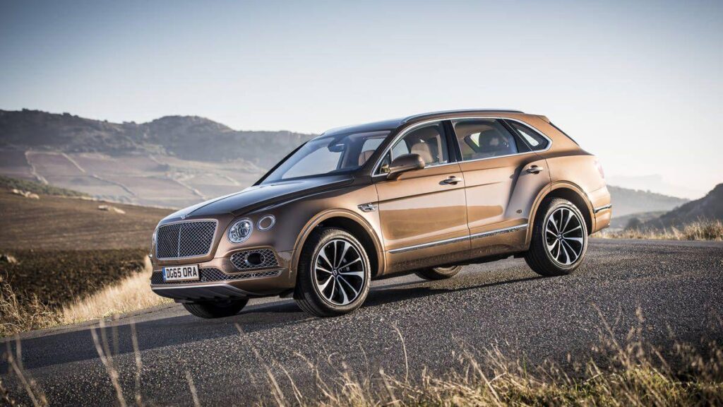 Bentley Bentayga plug