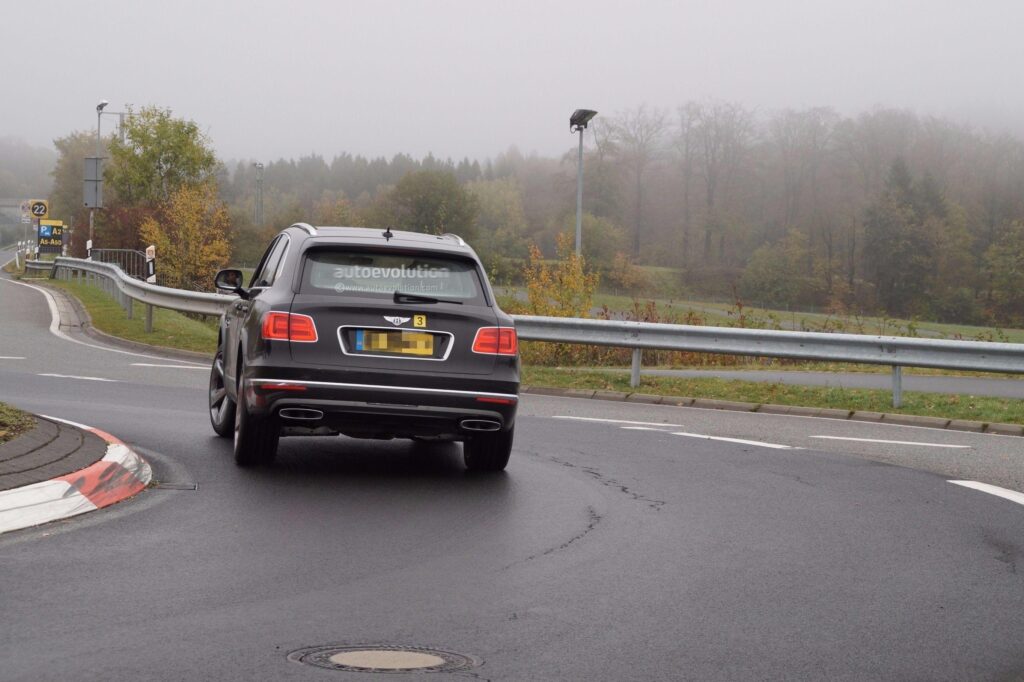 Bentley Bentayga PHEV Reveals EV Mode Button In Newest Spy